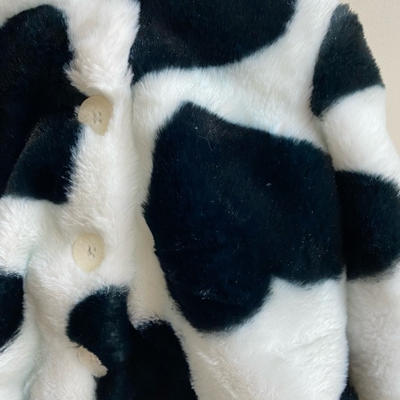 🎊HP 🎊 Girl’s Outerwear Angel White Black and Wax Faux Fur Shell - Picture 4 of 5
